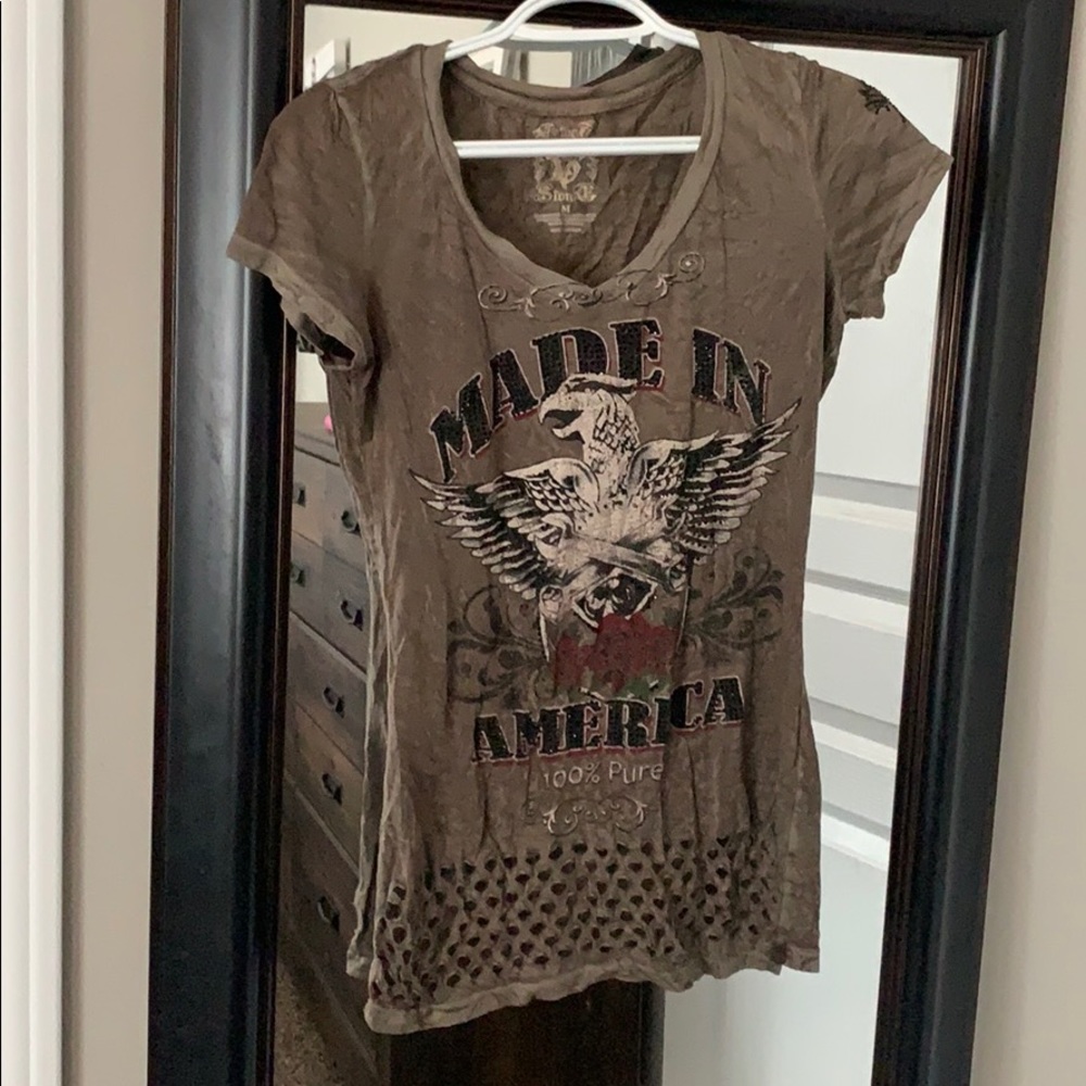 Women’s tee shirt